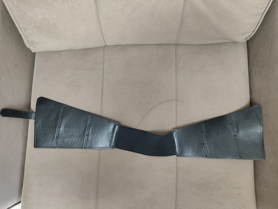 продам ремень черный винтажный