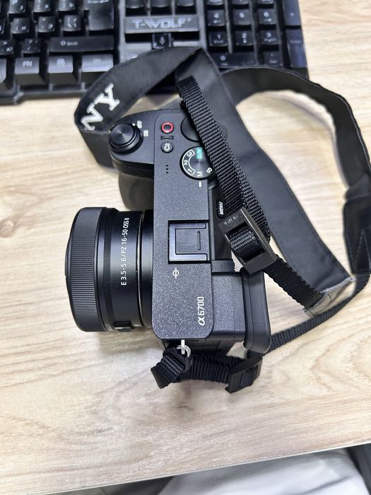 Sony A6700 + 16-50mm * 64gb fleshka