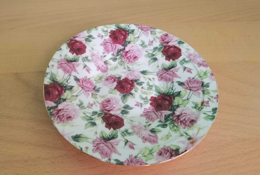 Комплект за кафе "Рози" - поднос, чашка, чинийка