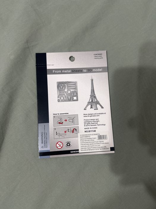 Macheta de metal Turnul Eiffel