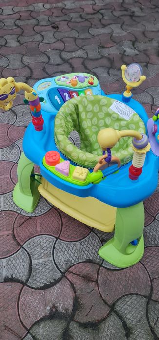 Centru de activități cu trambulina