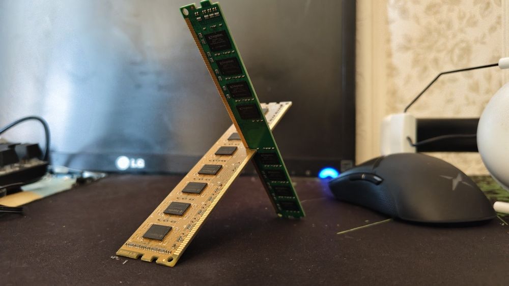 DDR3 2х4 ГБ Zeppelin и Kingston