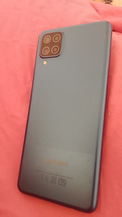 Galaxy A12 64г продам