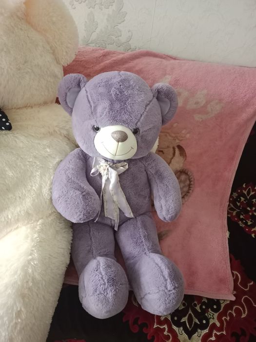 Большой плюшевый мишка  состояние хорошее.
