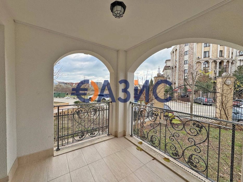 Продава се Двустаен апартамент в Несебър - 68 кв.м за 975 €/кв.м - Снимка #1