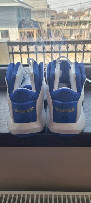 Adidasi NOI Adidas
Adidas
Originali
Marime 42 2/3