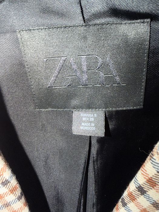 Сако Zara от лимотираната им серия ,закупено за 210лв , носено веднъж