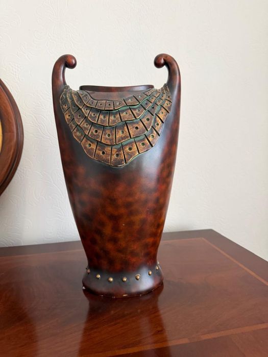 Декоративные вазы