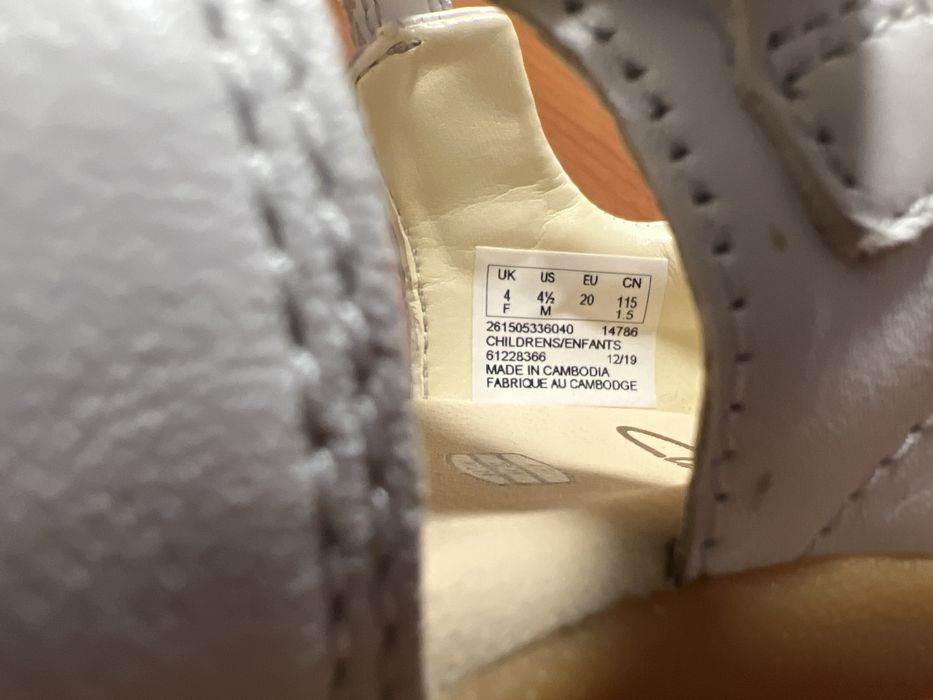 Sandale de piele Clarks marimea 20