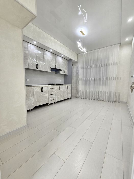 Урикзор 2 хона сотилади