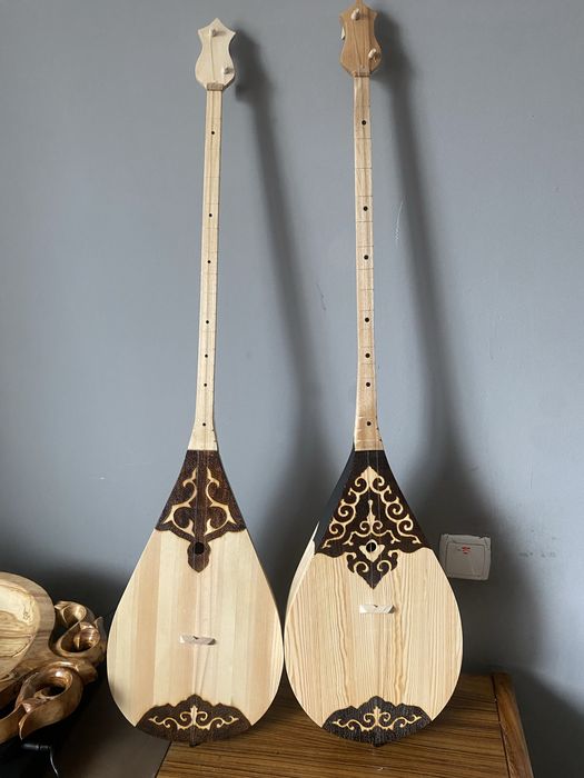 Домбра ручной работы