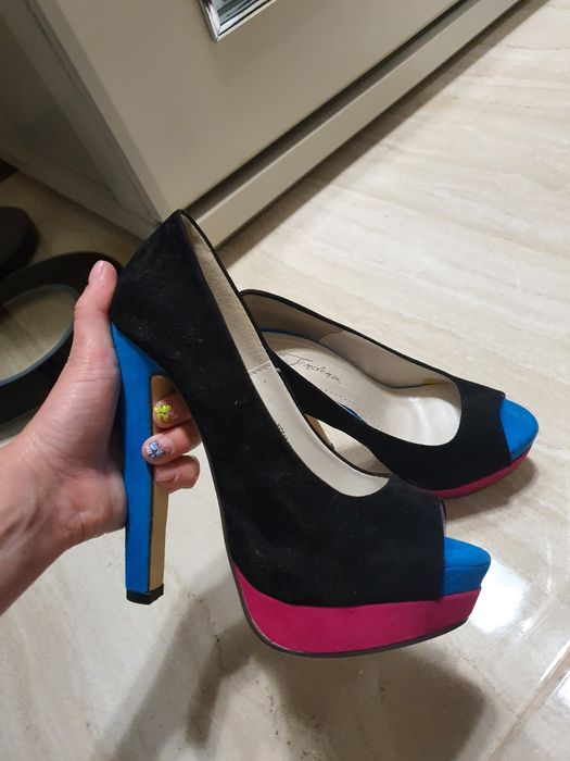 Велурени обувки, летни