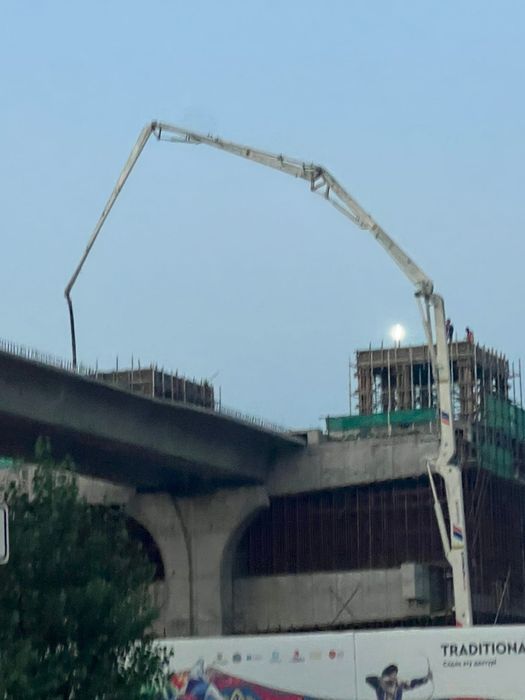 Слон!  Автобетононасос!  АБН!