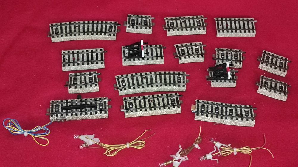 linii sine trenulet MARKLIN scara ho/ 16.5 mm pt. trenulet electric