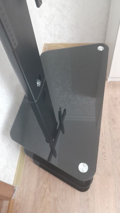 Тумба под телевизор продам