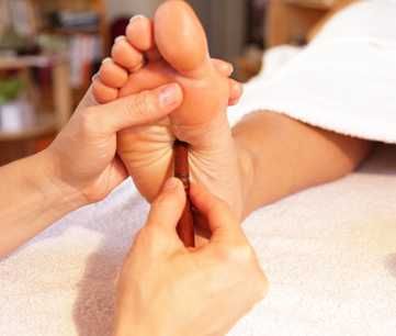 ostheopatie, acupunctura chiropractica, reflexoterapie. On PARLE FRANC