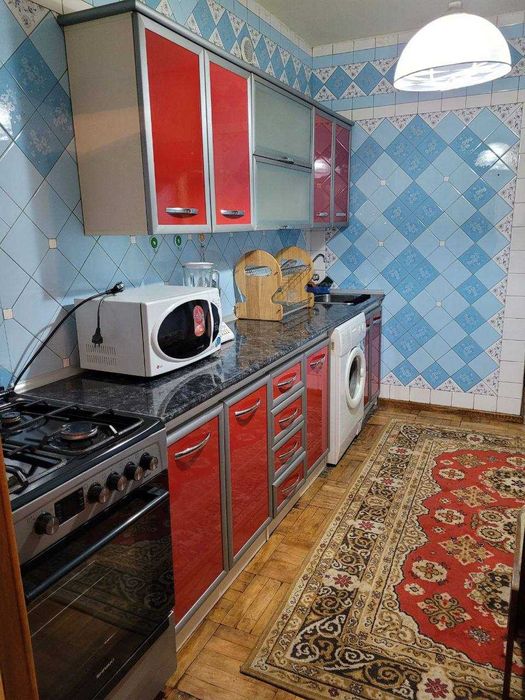 Сдаю 3 комнатную  квартиру спец план 100 кв. м на Гувд Корзинка