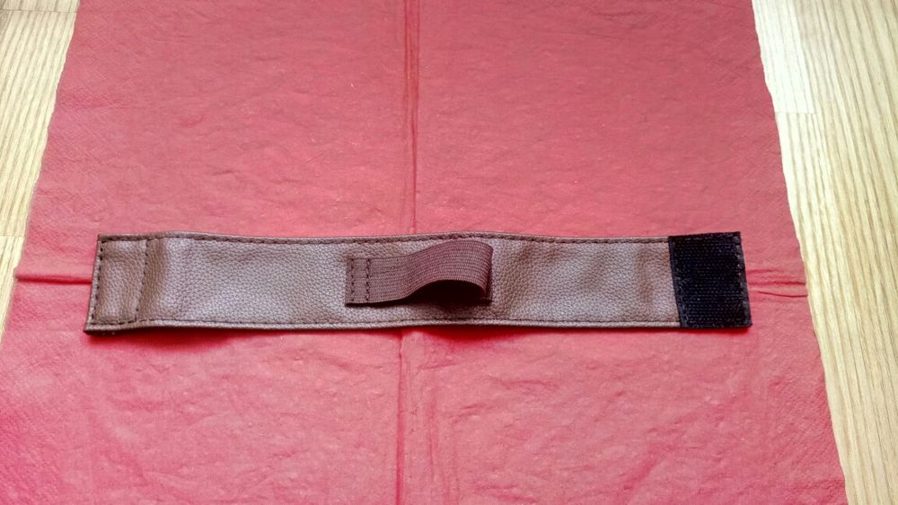 Zgarda de gat,cu arici,din piele naturala,pt.catelus .