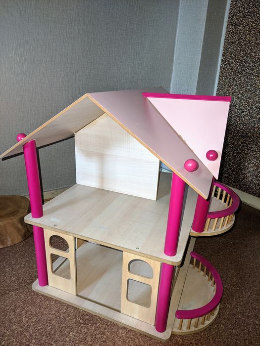 Домик игрушечный