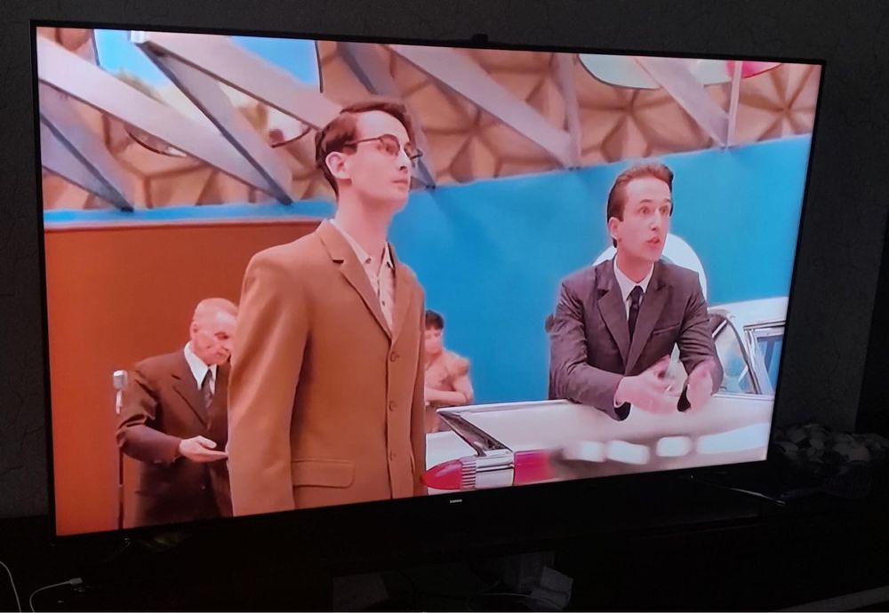 Телевизор Самсунг 216см