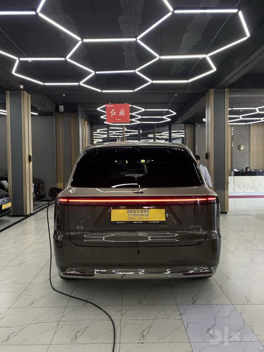 Li 9 livis full option Avto salon