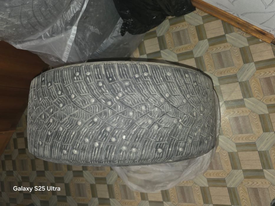 Зимняя резина 275/40R20