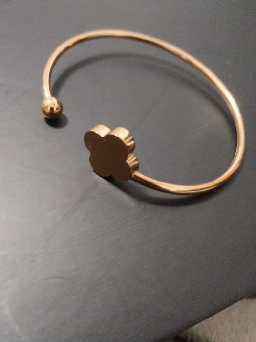 Bratara model Van Cleef