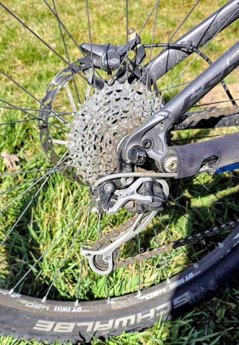 Specialised stump jumper full suspention