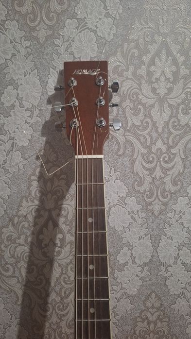 акустическая гитара
