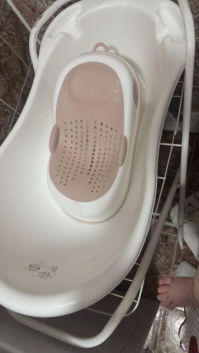 Детская ванночка с подставкой