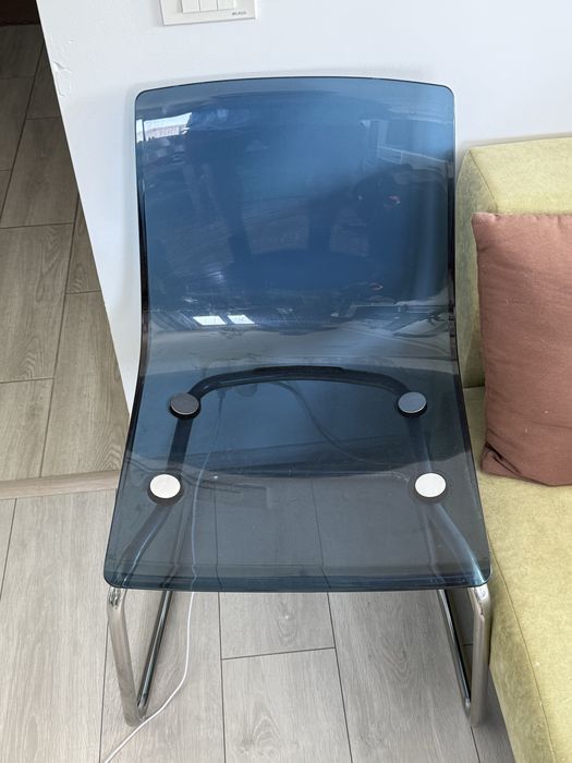 Scaun ikea albastru transparent