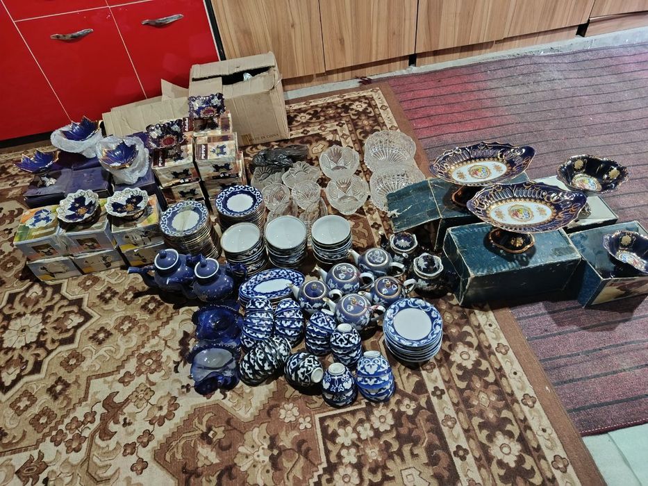 Chinni idishlar srochna sotiladi