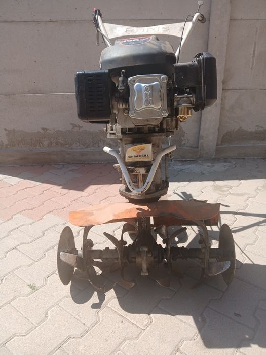 Vând sau schimb cu mașină