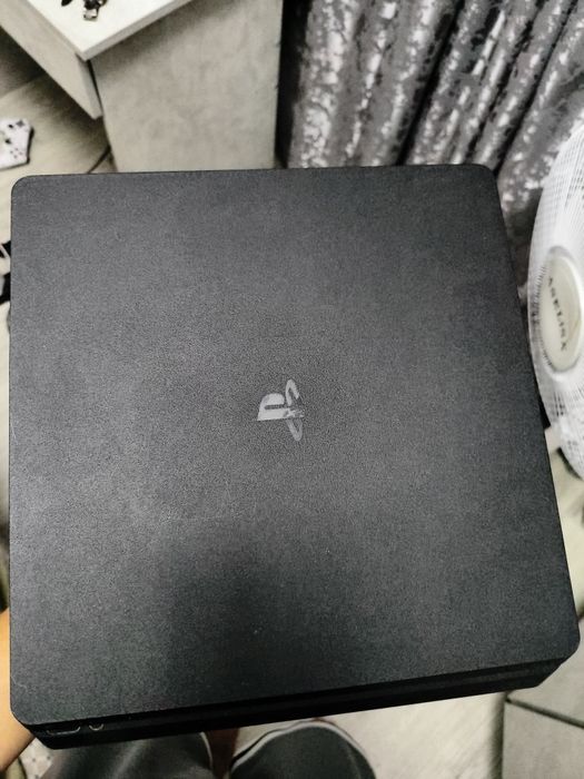 Playstation 4,с подпиской DELUXE