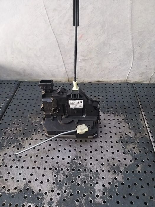 Broasca usa dreapta fata opel corsa e x15 13431840 c29346100 0325407955