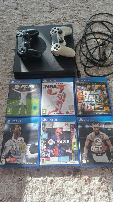 PlayStation 4 slim