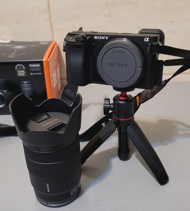 Sony A6400 KIT obiectiv 18-135mm F3.5 - 5.6 OSS / 1749 cadre