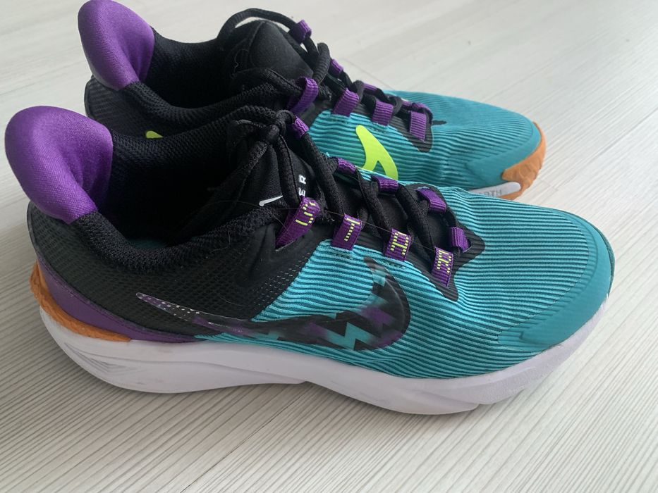 Три чифта Маратонки за 25€ Nike 35,5 и други