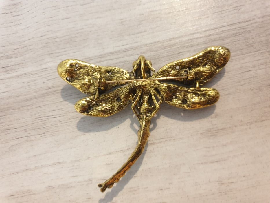 Brose premium paun libelula mari pietre superbe