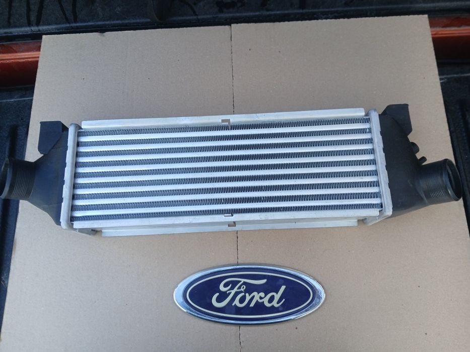 Интеркулер двигателя Форд Транзит