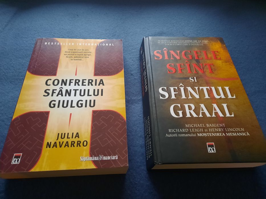 Vand un set de carti