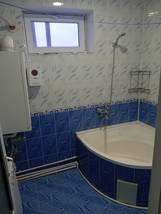 Манеж енда 3-каватда жойлашган 3 хонали квартира сотилади