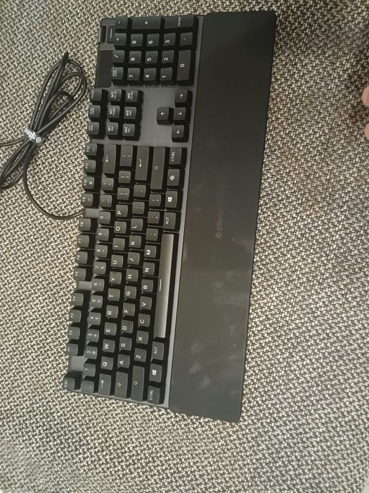 tastatura noua steelseries