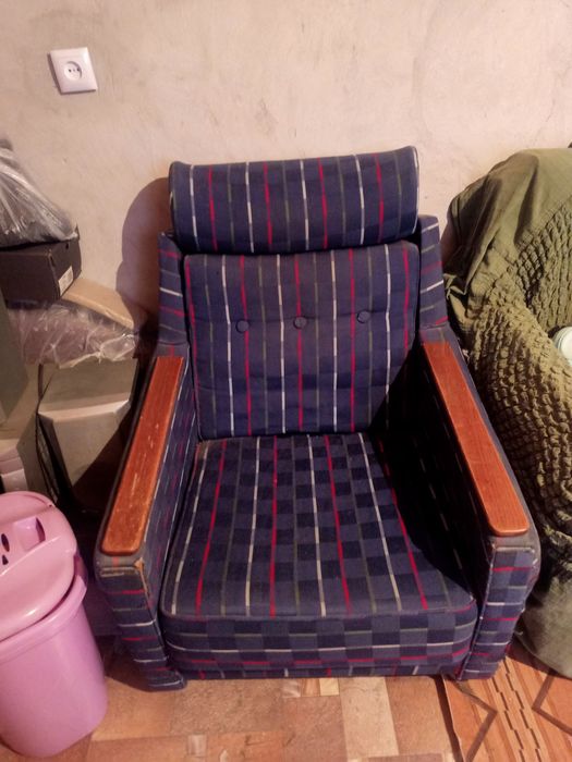 Продается диван с креслом