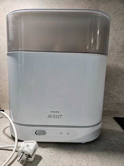 Електрически стерилизатор Avent с кошничка за съдомиялна .