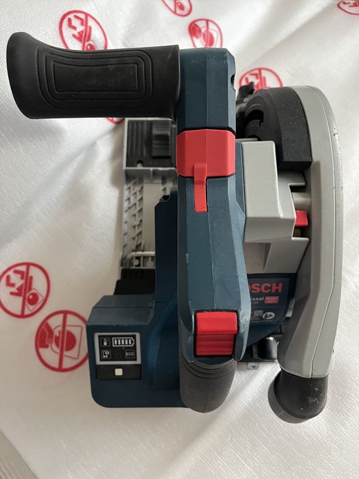 Fierastrau circular Bosch pe acumulator