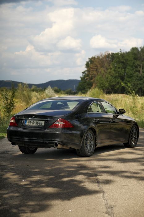 Dezmembrez Mercedes CLS350 benzina pompa benzina sbc grila bara capota