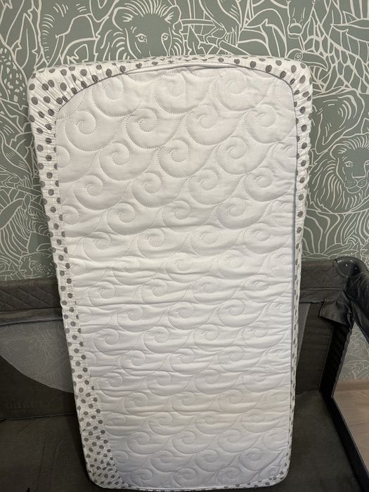 Продам детскую кровать-манеж