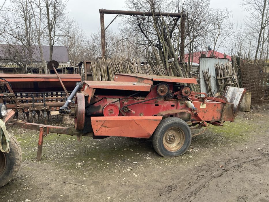 New Holland 270 presa baloti