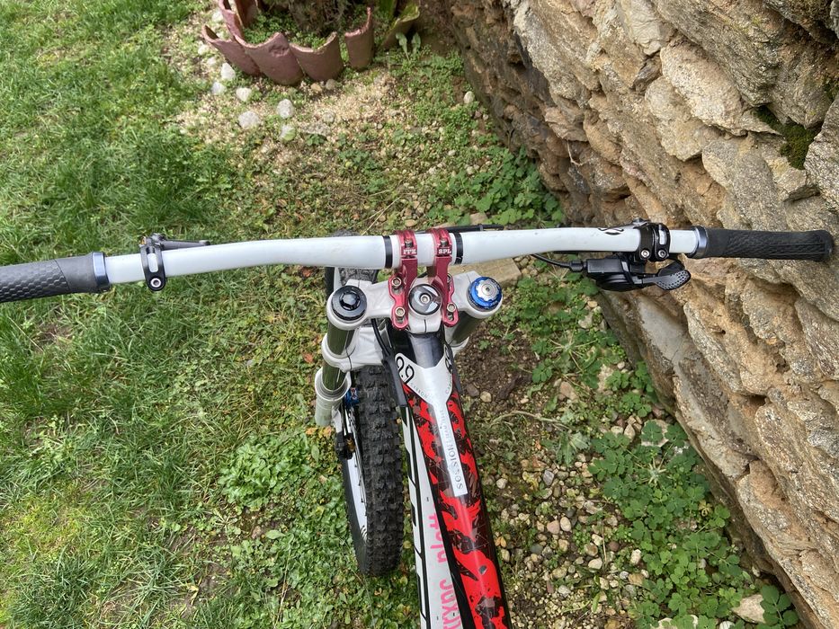 Trek Session 9.9 Carbon